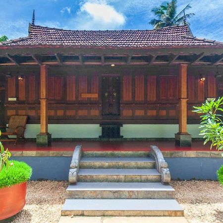 Stayvista At La Riva Heritage Villa With Bicycle Alappuzha Eksteriør bilde