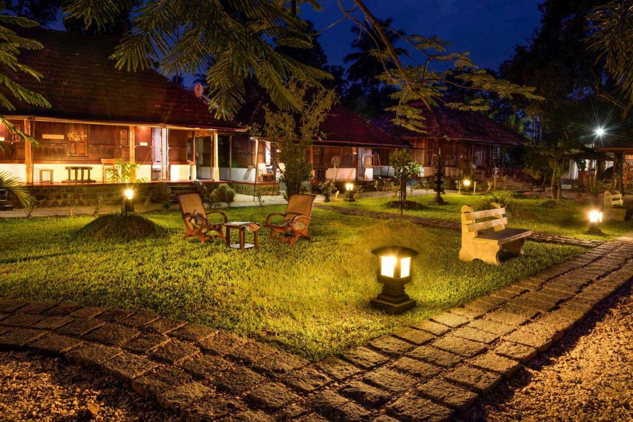 Stayvista At La Riva Heritage Villa With Bicycle Alappuzha Eksteriør bilde