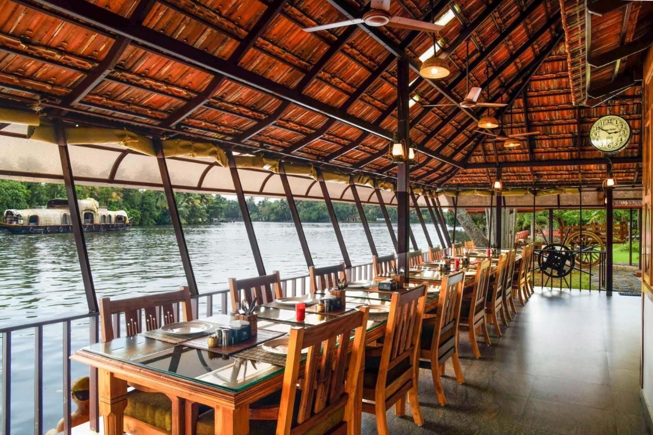 Stayvista At La Riva Heritage Villa With Bicycle Alappuzha Eksteriør bilde